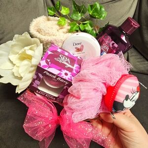 Minnie Mouse Spa/Bath Gift Basket | Pink | NEW | Women | Mother's Day | Pamper
